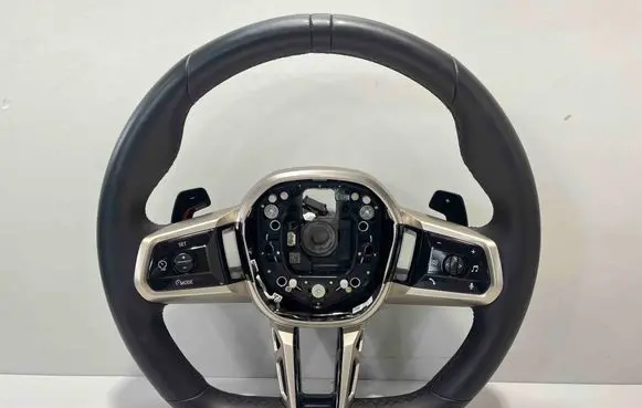 BMW 5 G60 G61 Steering wheel 5A716B9 5A716B8