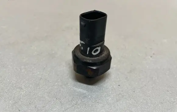 Fuel pressure sensor