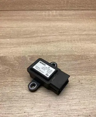 BMW 5 E39 ESP acceleration yaw rate sensor 6753694 0265005248