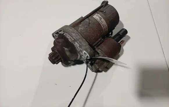 Volkswagen PASSAT B6 Starter motor 02Z911023H