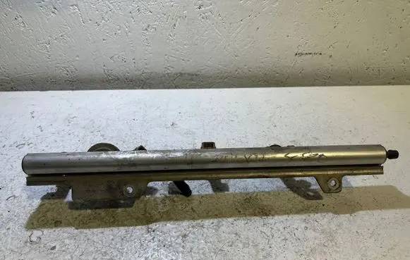 Volvo S80 Fuel main line pipe 9186836 01469921