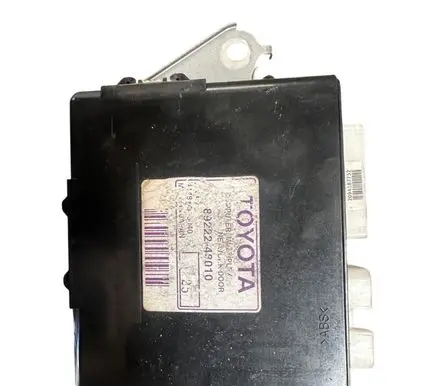 Lexus RX 330 - 350 - 400H Door control unit/module 8922248010