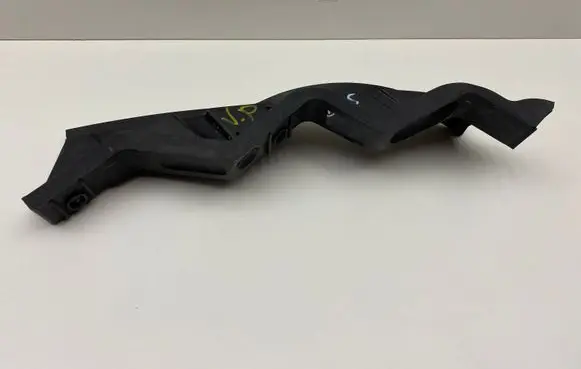 Volkswagen PASSAT B6 Front bumper mounting bracket 3C0807889A