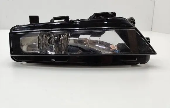 Skoda Octavia Mk3 (5E) Front fog light 5E0941699F