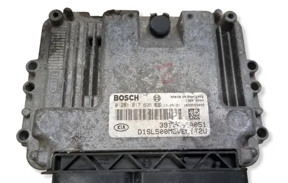 KIA Sportage Engine control unit/module 0281017695 1039S53092