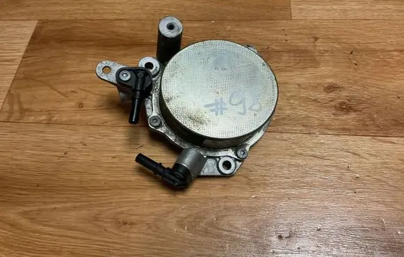 Ford Mondeo MK IV Vacuum pump 9673836180 7021390500 13T0241095