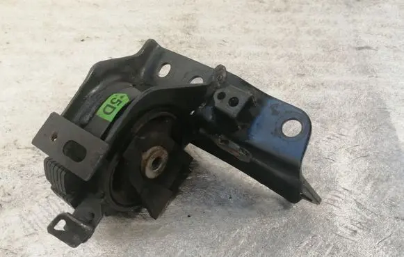 Toyota Avensis T250 Engine mount bracket 123720R010