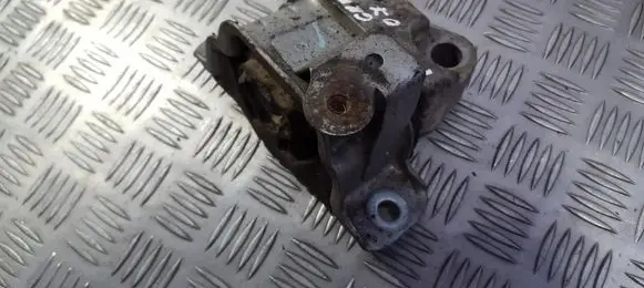 Fiat Grande Punto Engine mount bracket 071a2368