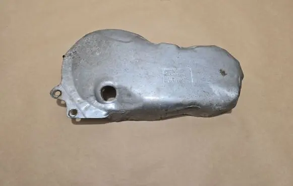 Volkswagen PASSAT B8 Exhaust heat shield 04L131783F