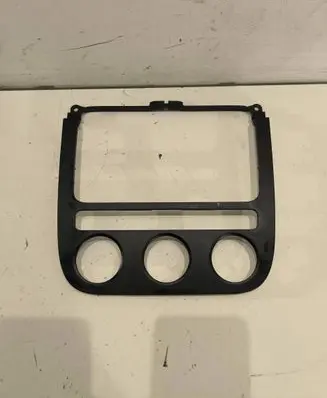 Volkswagen Golf V Radio/GPS head unit trim 1K0858069G