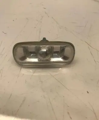 Audi A6 S6 C6 4F Front fender indicator light 8E0949127