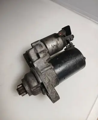 Volkswagen Polo Starter motor 1005831281