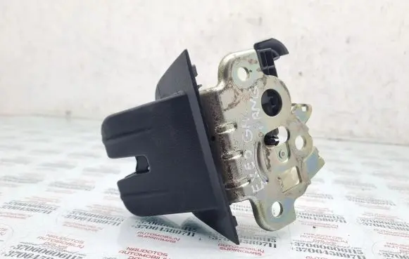 Seat Exeo (3R) Tailgate/trunk/boot lock/catch/latch 8R0827505