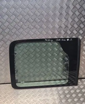 Citroen Berlingo Sliding door window/glass 