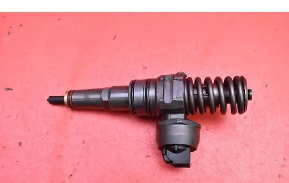 Skoda Octavia Mk2 (1Z) Fuel injector 038130073AG