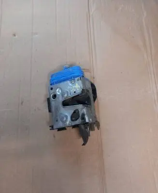 Audi A4 S4 B5 8D Rear door lock 8d0839015a