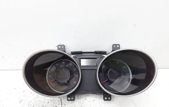 Hyundai ix35 Speedometer (instrument cluster) 940032Y150