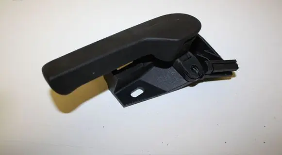 Volkswagen PASSAT B7 Engine bonnet (hood) release handle 1K1823633