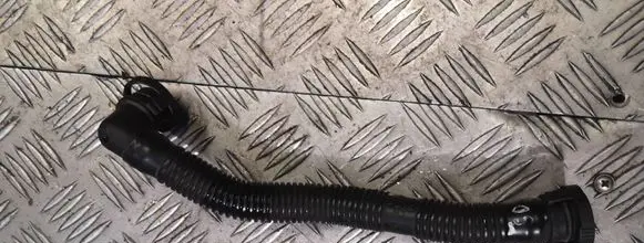 Skoda Octavia Mk2 (1Z) Breather hose/pipe 06a131127l