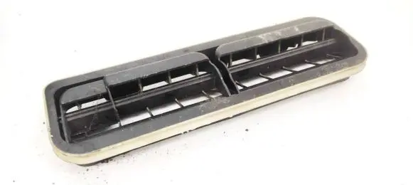Mercedes-Benz C W204 Dash center air vent grill A2128300242