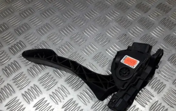 Ford Mondeo MK IV Accelerator throttle pedal 6g929f836sc 6g92-9f836-sc