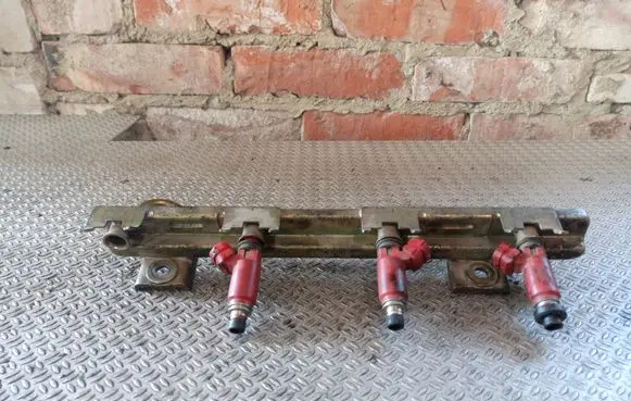 Skoda Fabia Mk1 (6Y) Fuel injectors set 