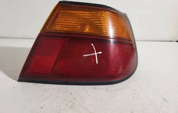 Nissan Almera Rear/tail lights R1111 4728A