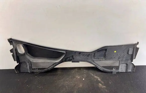 Audi A6 S6 C7 4G Wiper trim 4G8819447