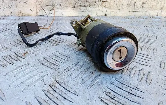 Audi Cabriolet B3 8G Tailgate exterior lock 4A5862055