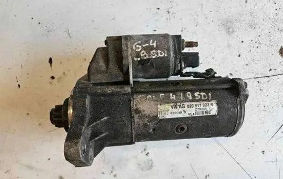 Volkswagen Golf IV Starter motor 020911023R