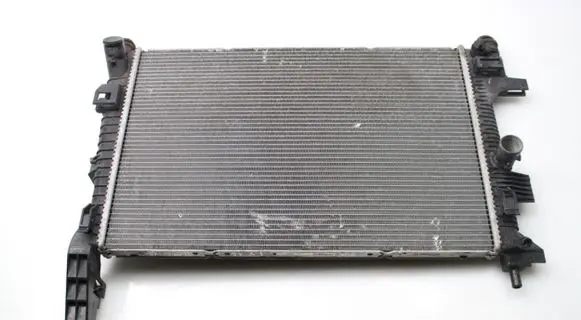 Ford Focus Coolant radiator BV618005BB