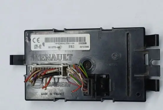 Opel Vivaro Comfort/convenience module P8200461556K 281127704A UCHN2