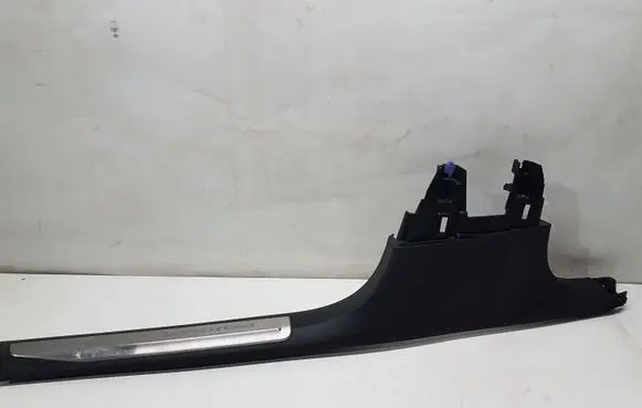 Peugeot 5008 II Front sill trim cover 9811645877 98134206ZD
