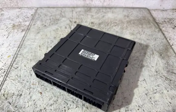 Mitsubishi Galant Engine control unit/module MR420672 E2T76471