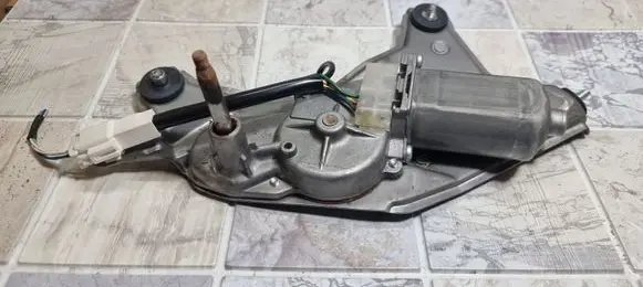 Toyota Prius (XW20) Rear window wiper motor 8513047010 2596000351