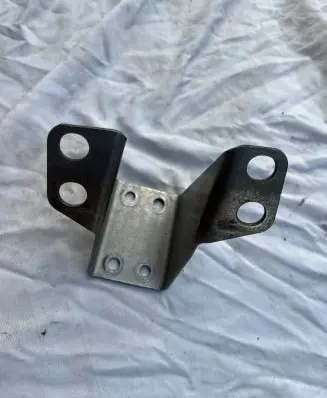 Volvo S60 Muffler mount bracket/holder 31439520 BQ9CC