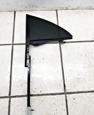Mercedes-Benz CLA C118 X118 Rear vent window glass 43R00128 E000255