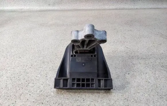 Ford Ka Engine mounting bracket J7BG6F012AE57 J7BG6F012AE