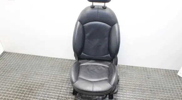 Mini Cooper Countryman R60 Front driver seat 