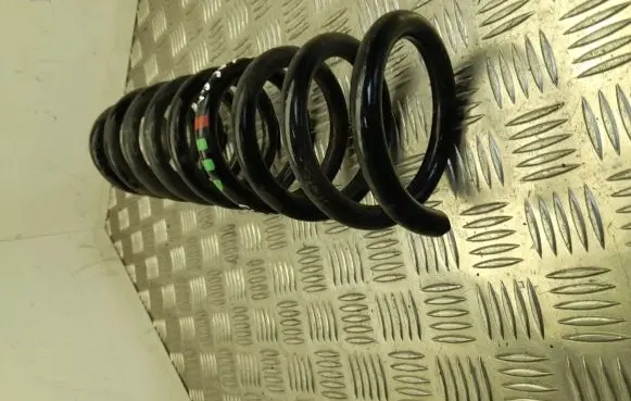 Mercedes-Benz EQC Rear coil spring
