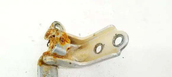 Hyundai ix35 Rear door lower hinge
