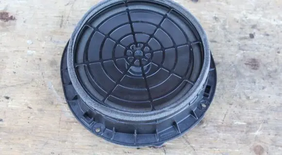 Audi A4 S4 B9 Front door speaker 8W0035415