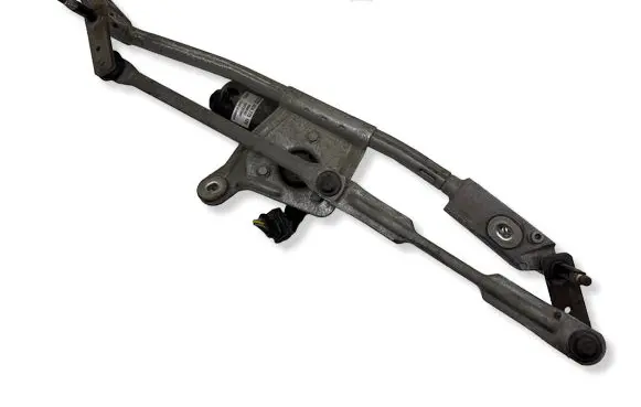 Volvo XC70 Front wiper linkage and motor 8648343 404775 5055C