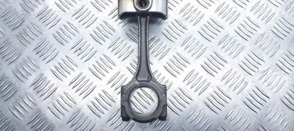 Toyota C-HR I Piston with connecting rod