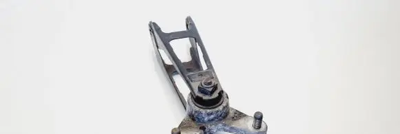 Volvo S70 V70 V70 XC Engine mount bracket 6842255