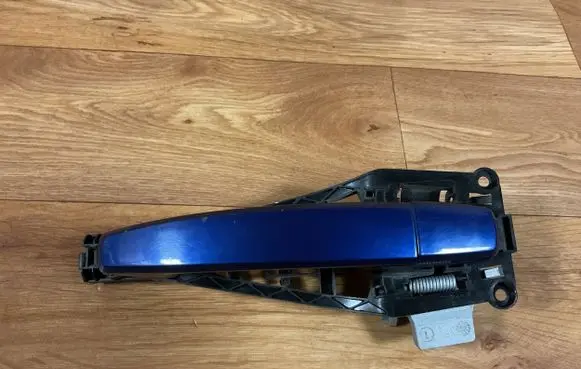 Opel Astra H Front door exterior handle 24463524