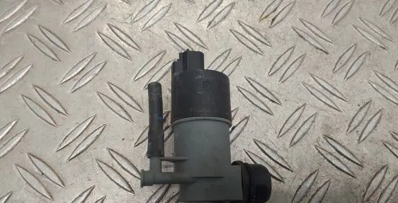 Toyota Verso Windscreen/windshield washer pump 853300F010