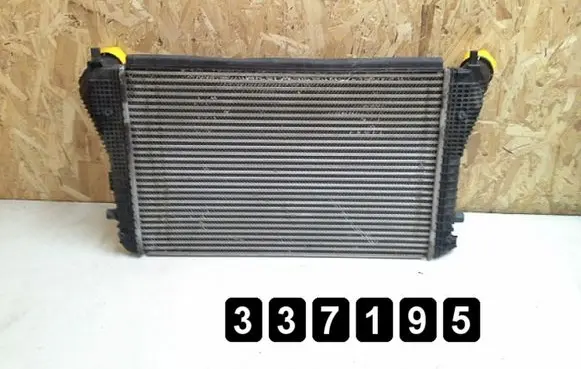 Volkswagen Touran II Coolant radiator 1K0145803BM