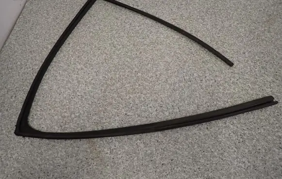 Mazda 5 Rubber seal front door (on door) 