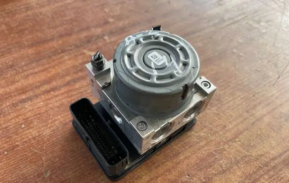 Audi A3 S3 8V ABS Pump 5Q0614517T 5Q0907379AA